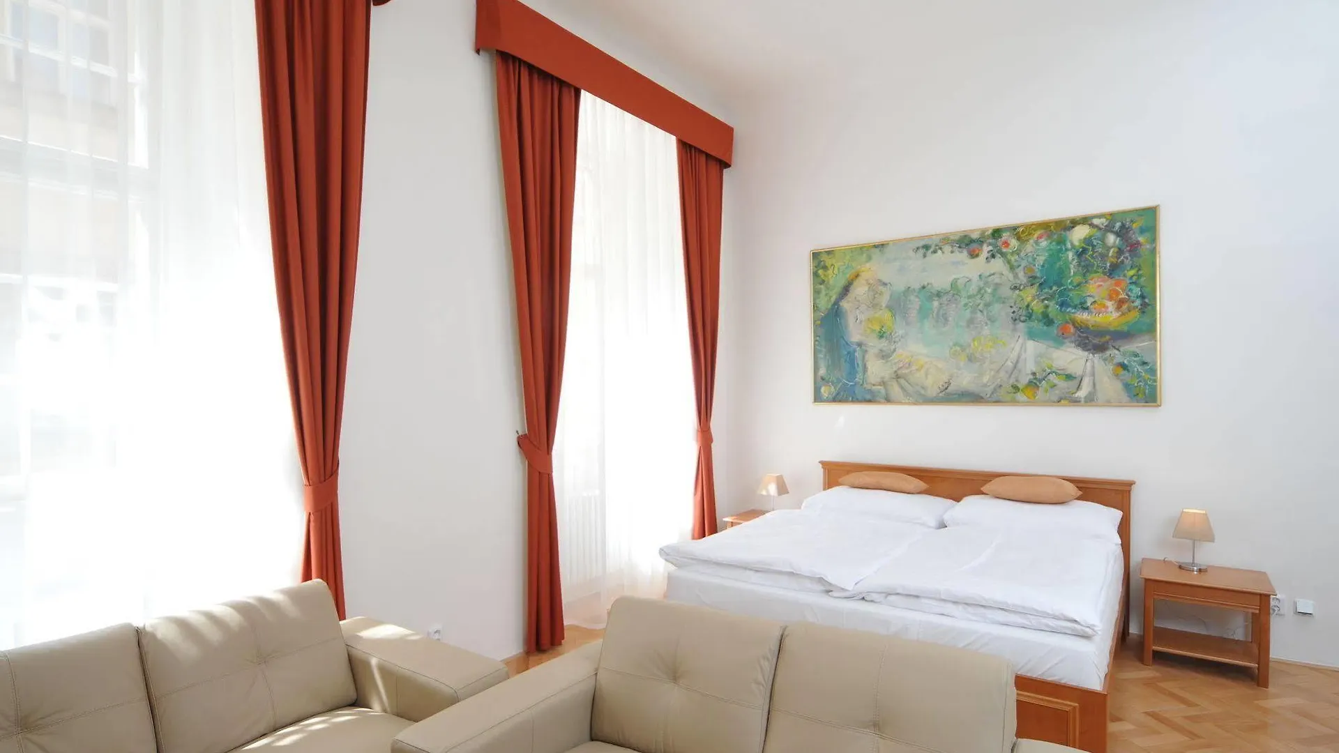 Apartment House Anenska Прага